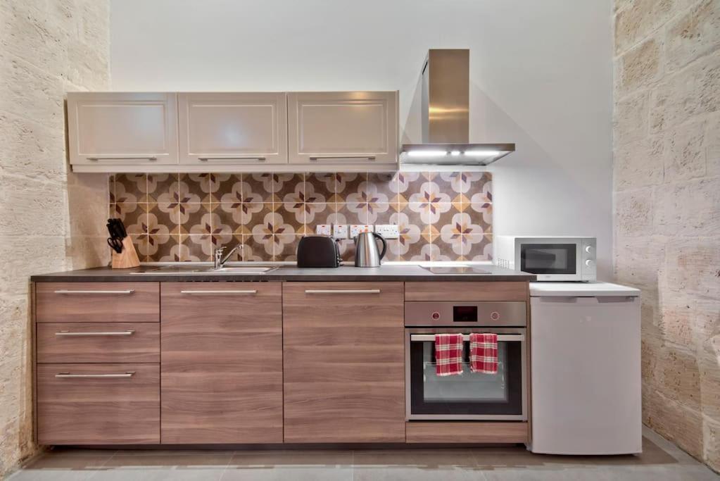 Vallettastay Old Lodge Studio 5 ภายนอก รูปภาพ